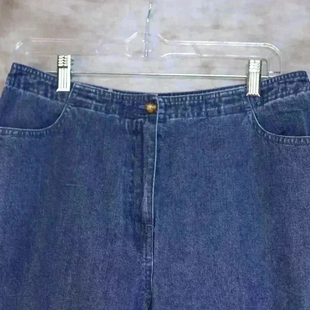 Orvis Womens sz 10 Jeans Med Wash Denim Straight Leg - Picture 2 of 8